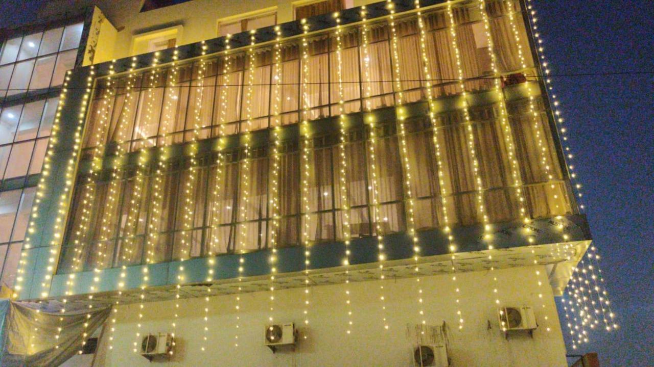 Hotel Poseidon Inn 勒克瑙 外观 照片