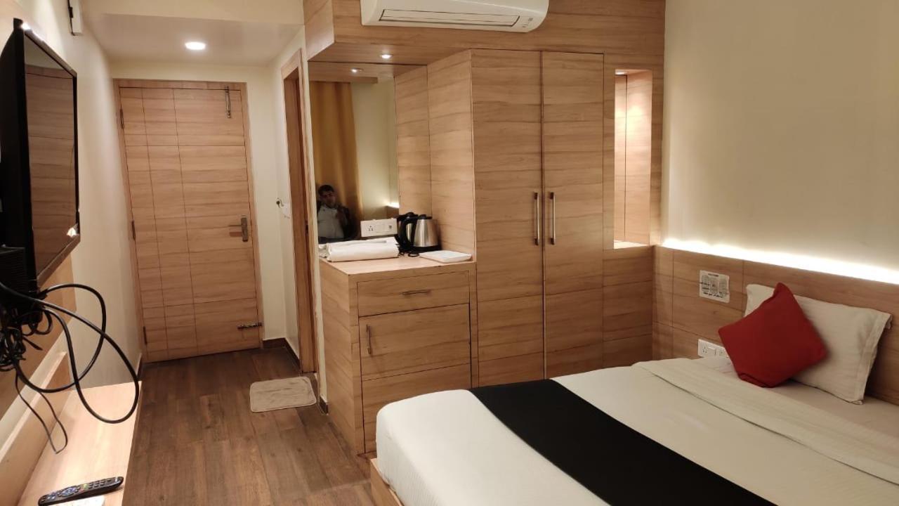 Hotel Poseidon Inn 勒克瑙 外观 照片